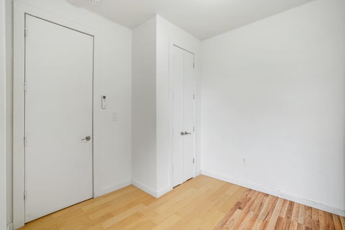 Sam June's room
