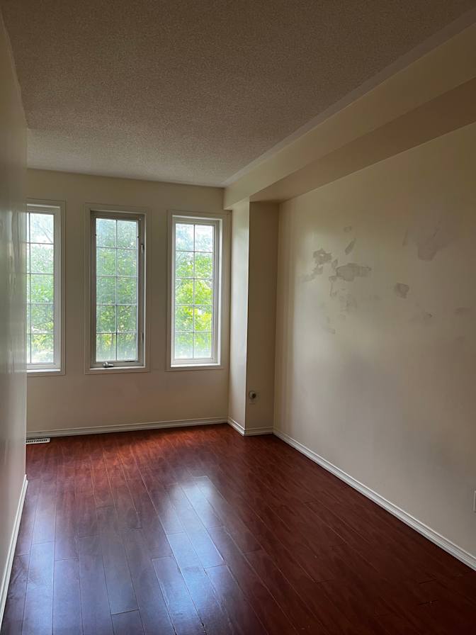 Henry Nguyen's room