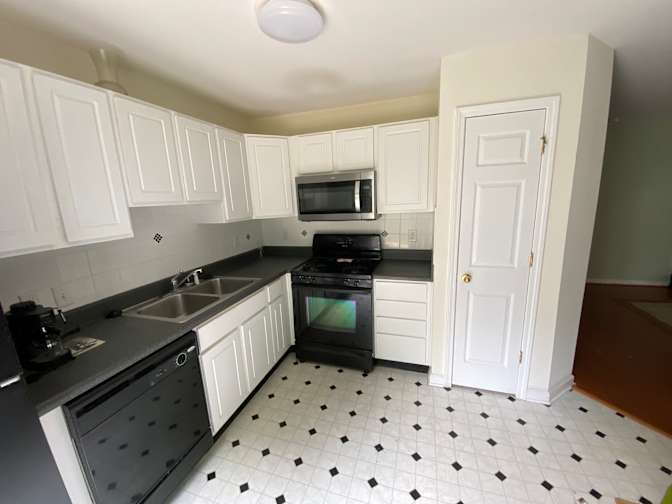 Alcove Rooms's room