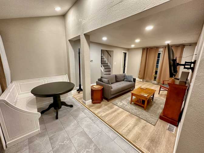 Nate Hurwitz's room