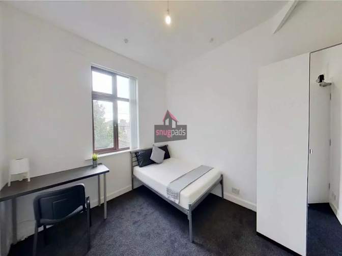 sam williams's room
