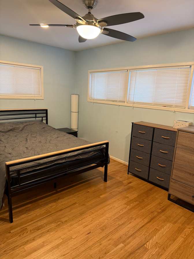 Yen's room