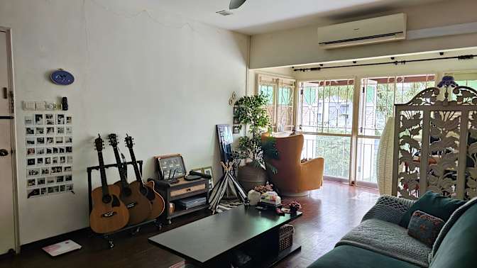 Zaris's room