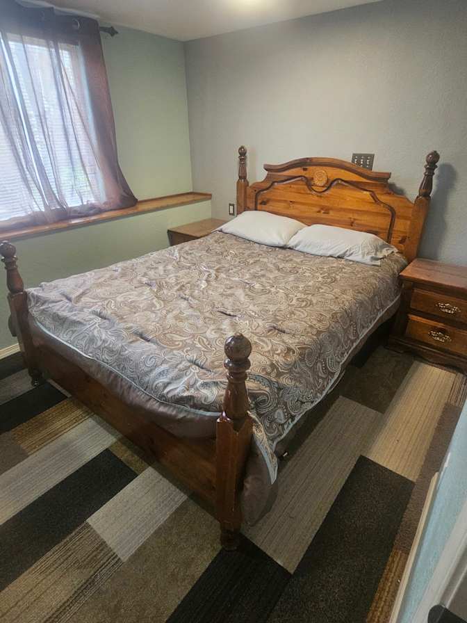 Pablo Flores's room