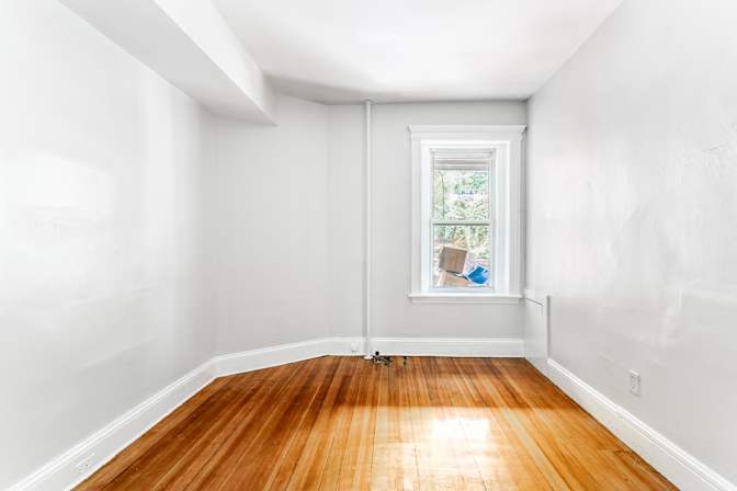 Sam June's room