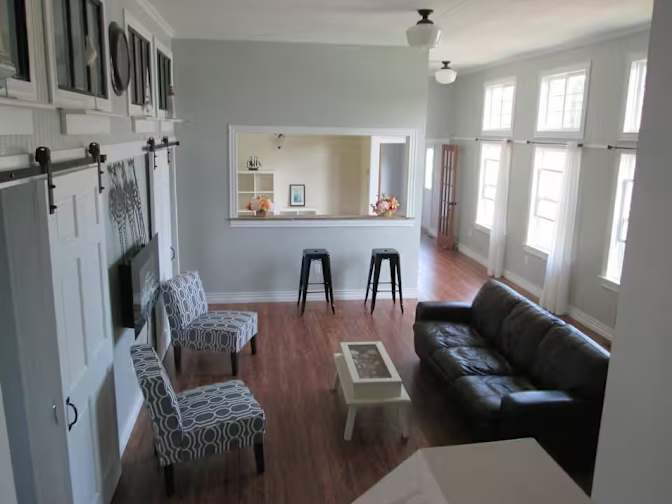 Caroline's room