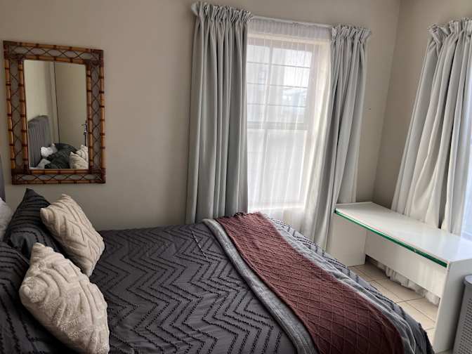 Luzanne's room
