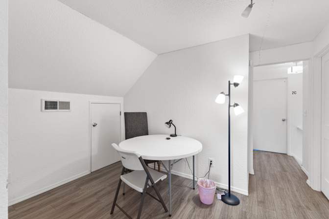 Annalyse's room