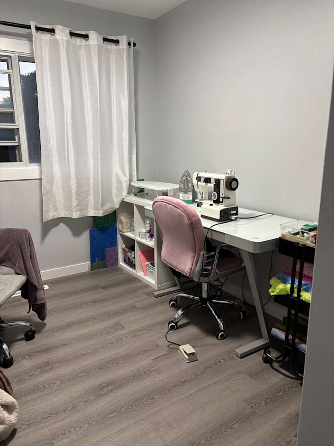 Jade Dumont's room