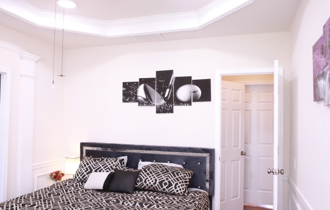 Alcove Rooms's room