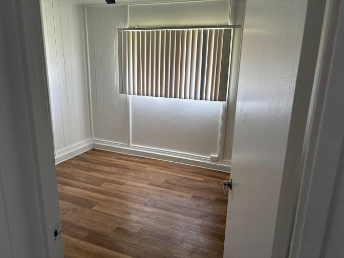 robert desrochers's room