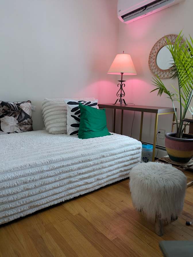 Jo's room