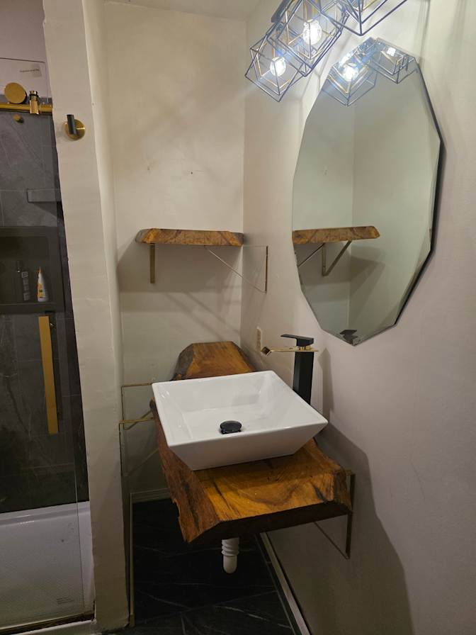 Mikolai Robeson's room