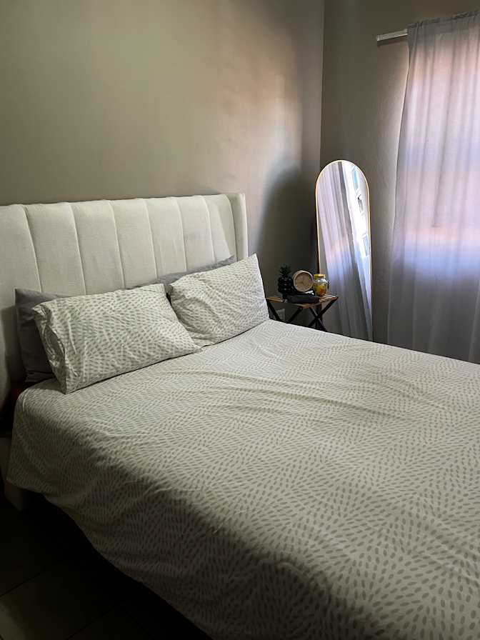 Tshidi's room