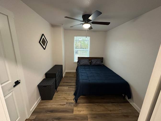 Garfield Crumbie's room