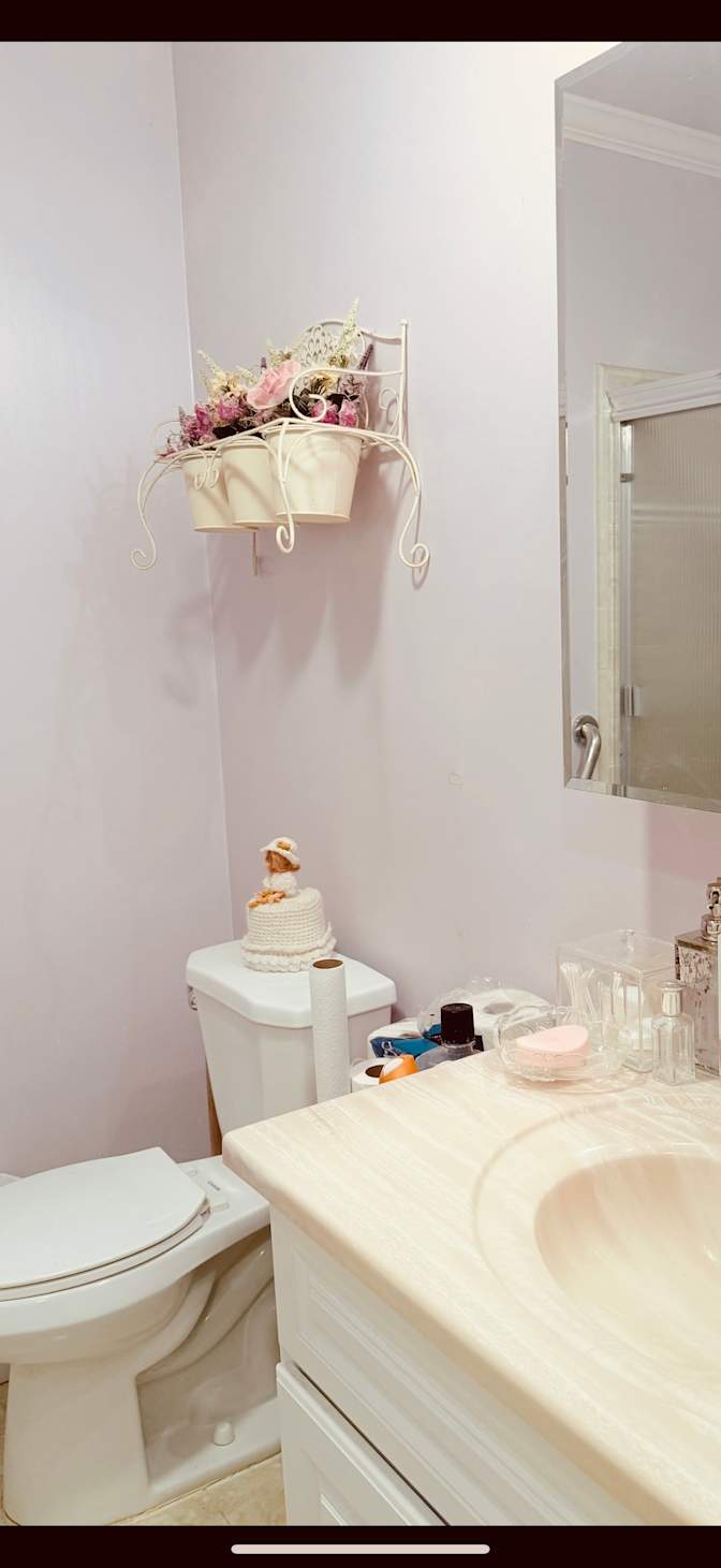 Enrique Lopez's room