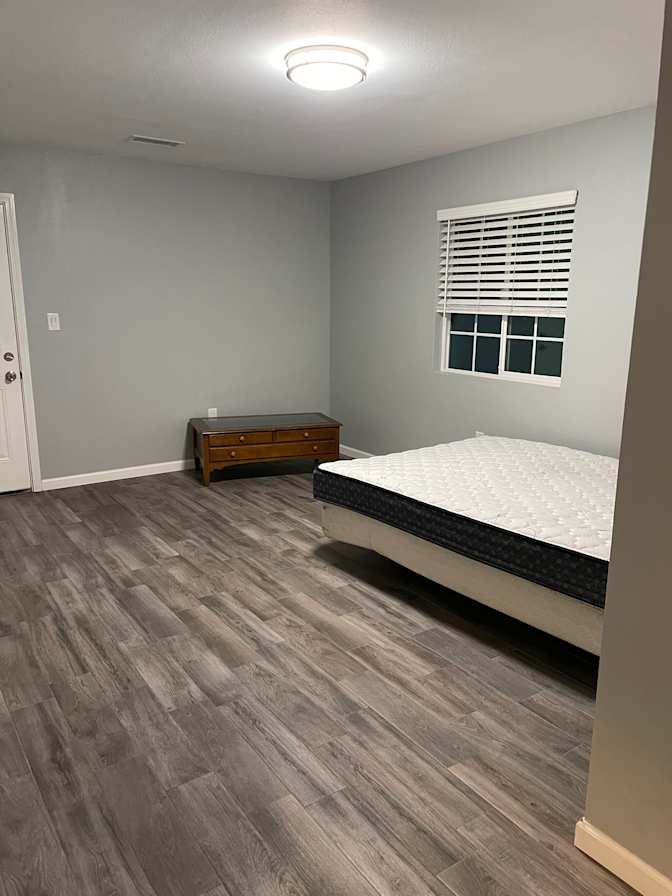 Tien's room