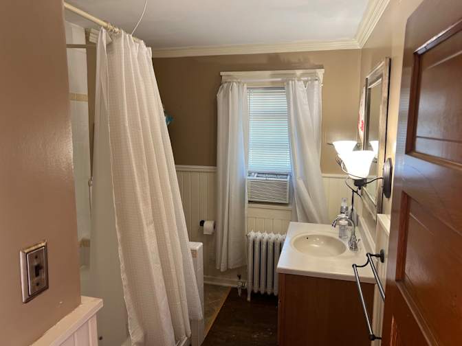 Erik's room