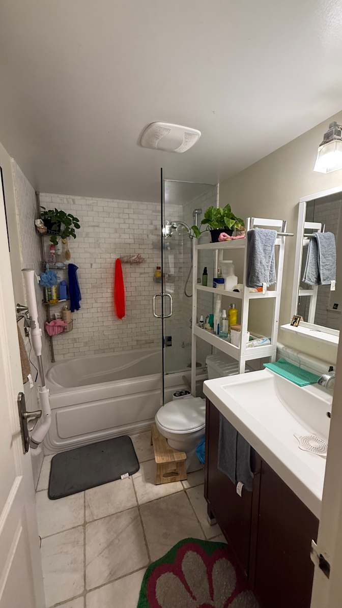 Toyosi's room