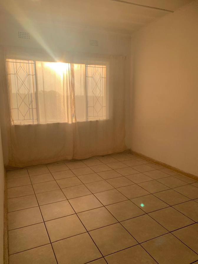 Porschè's room
