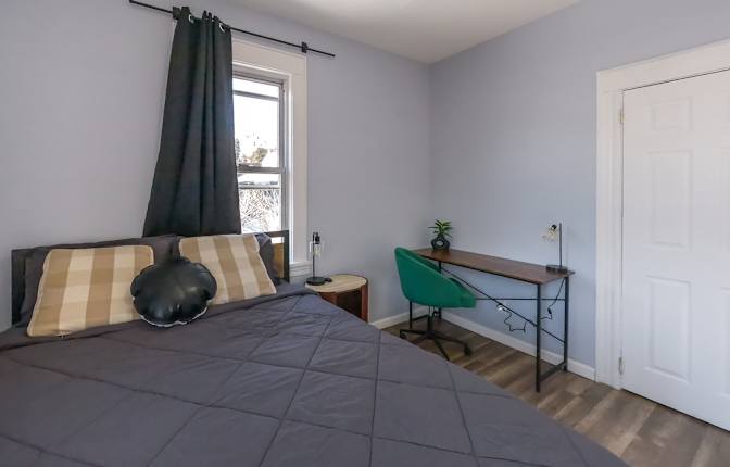 Lius Estate's room