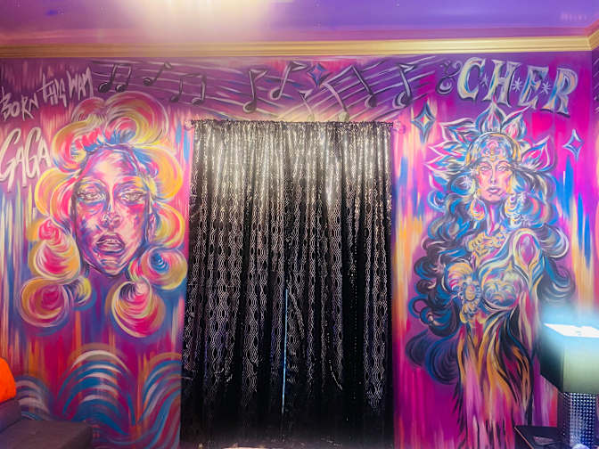 Naomi Sparkle's room
