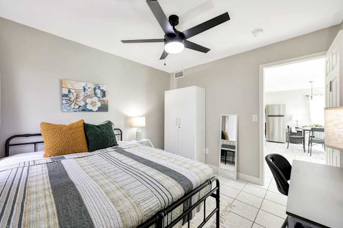 PadSplit's room