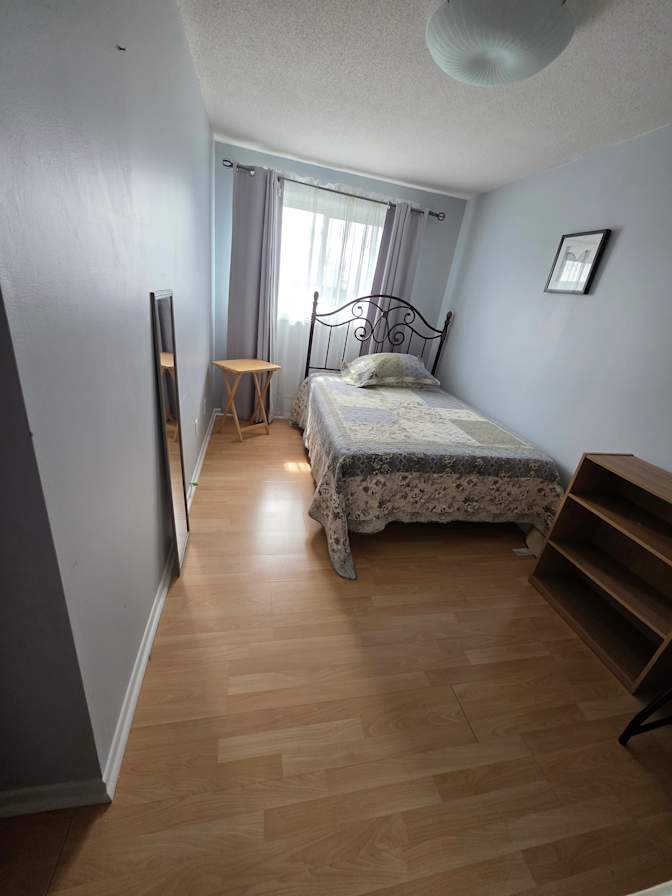 Steph Best's room
