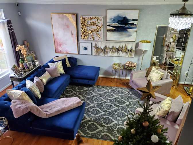 Yve's room