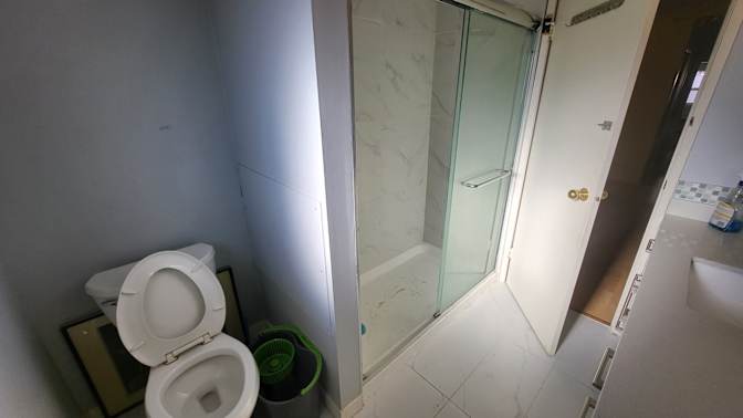 YINGJIAN SONG's room