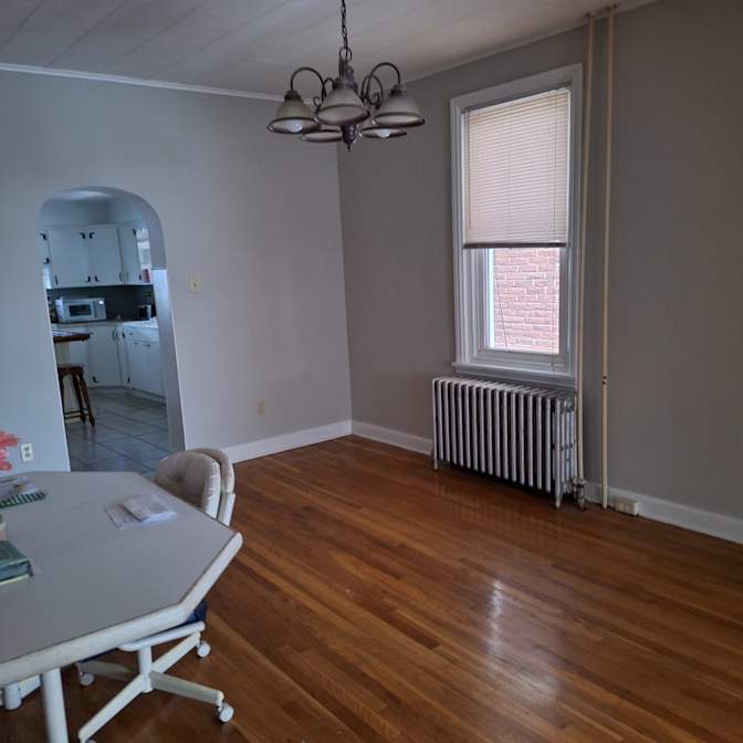 Linzie's room