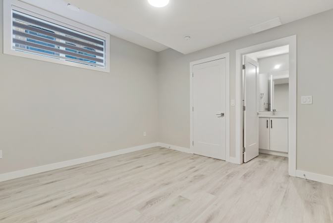 Emerald properties's room