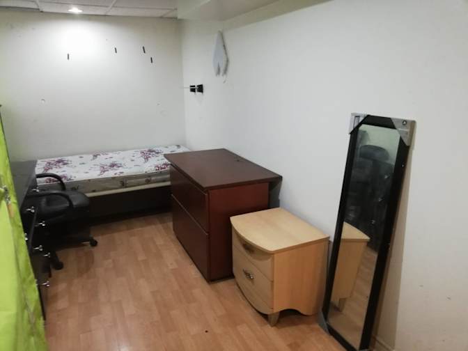 BILL's room