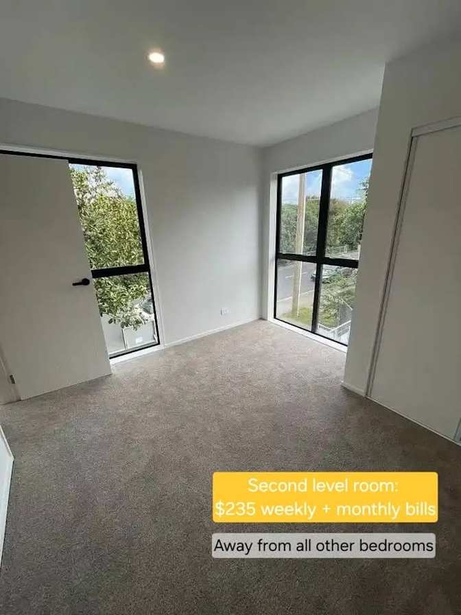 Jazmian's room
