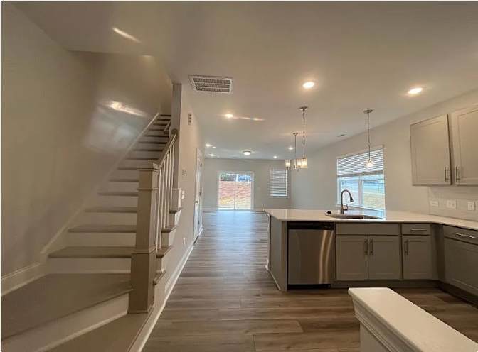Alcove Rooms's room
