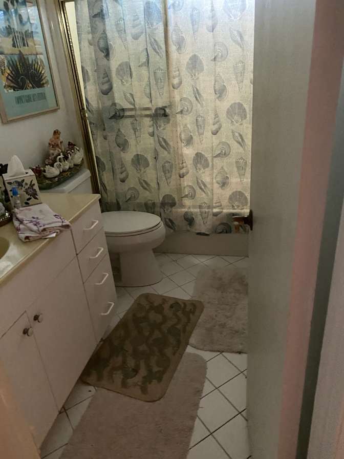 Lisa's room