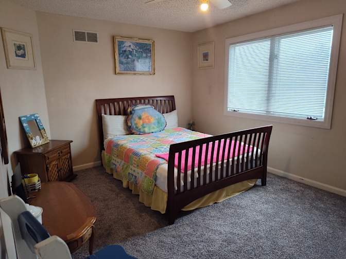 Lisa's room
