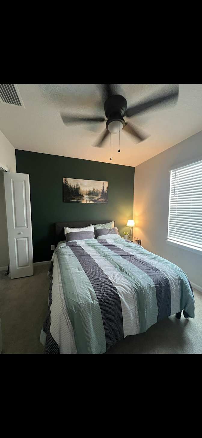 Jen's room