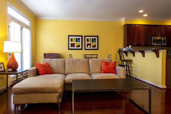 Alcove Rooms's room