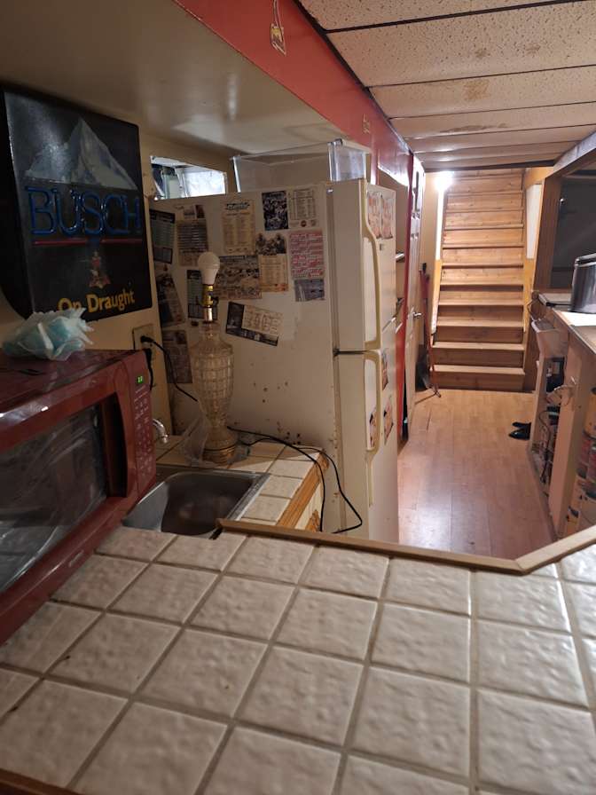 Eric Shawzy's room