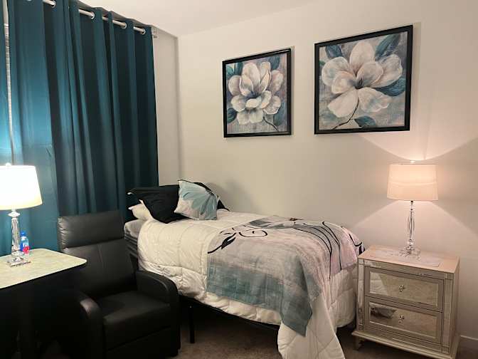 Suzanne's room