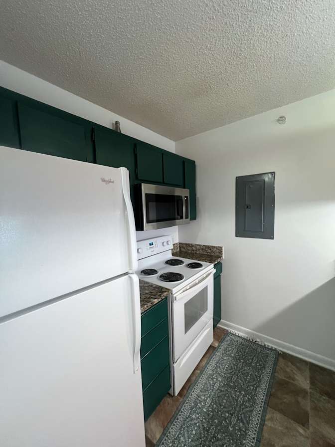 Alcove Rooms's room