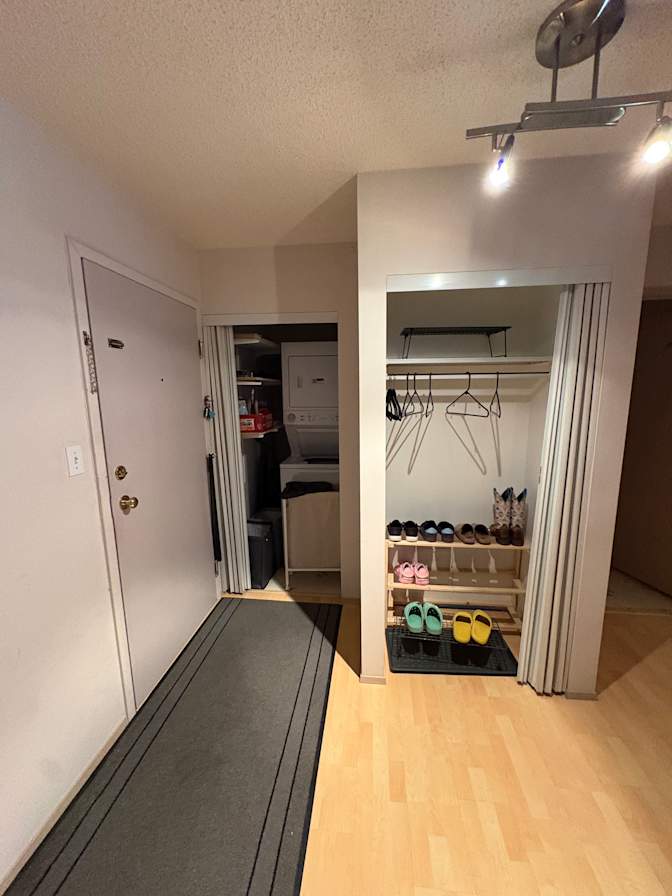 C-aira Stucklschwaiger's room