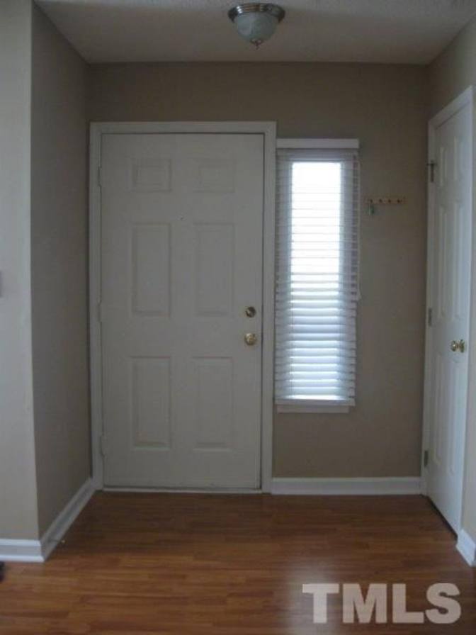 Alcove Rooms's room