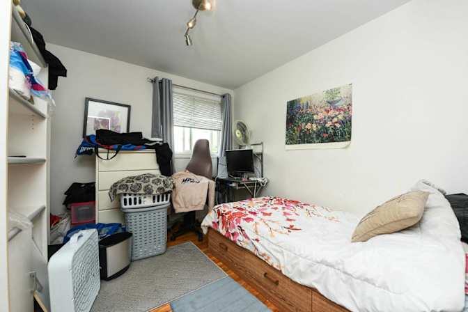 Phil Antonio's room