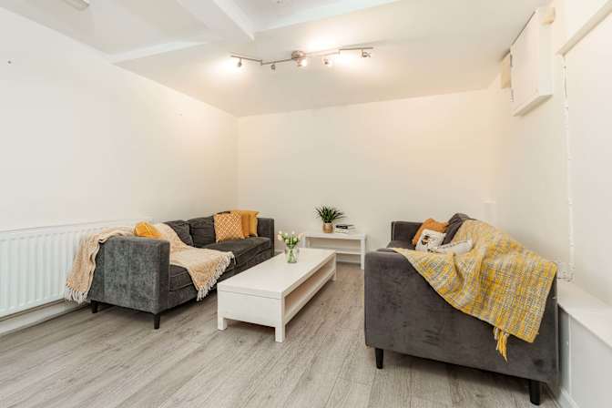 Home Accommodation's room