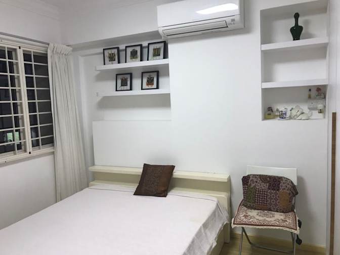 Lee's room