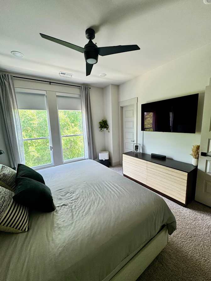 Alcove Rooms's room
