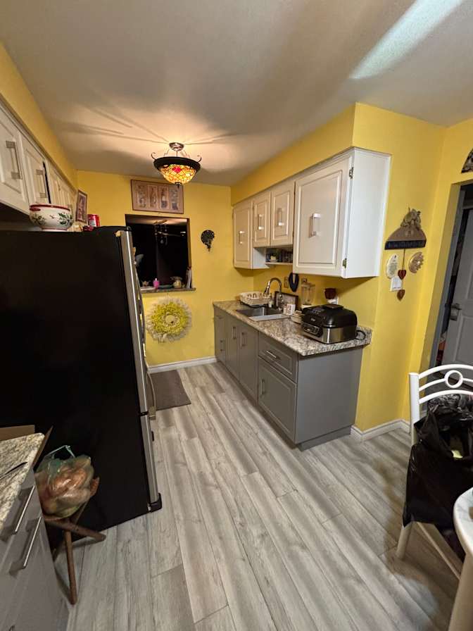 D's room