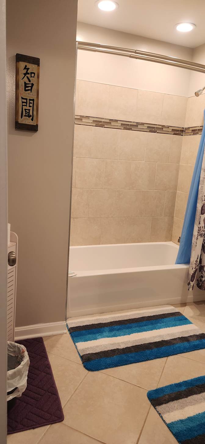 Two Rooms in Tacketts Mill - Lake Ridge, VA's room